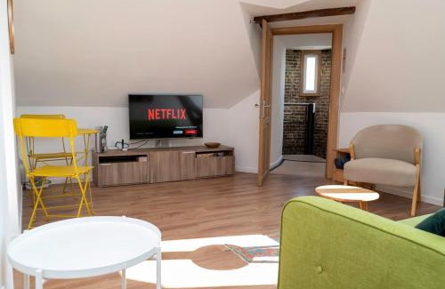 Aire-sur-la-Lys Apartamento | Exceptional apartment in a manor house