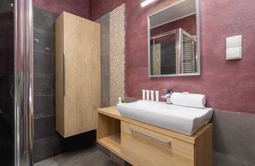 Zakrzowek Apartamento | Exceptional Apartment with Balcony by Noclegi Renters