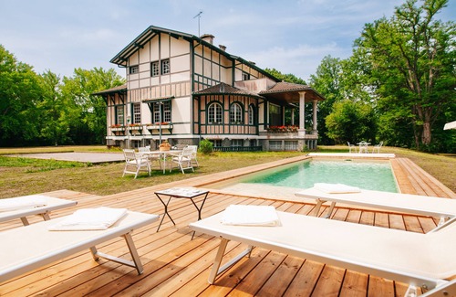 Linxe Casa | Exceptional Basque-Landes house 2 steps from the ocean 6 Bedrooms 12 sleeps