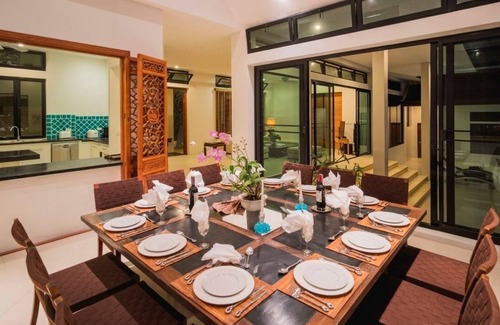 Wichit Villa | Excepcional casa noble frente a la playa