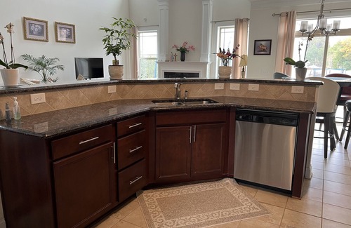 High Point Casa | 🍀 Exceptional Fully Equipped Spacious Home 1 King & 2 Queen BRs