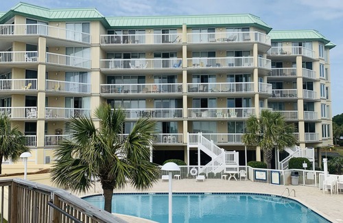 Litchfield by the Sea Condominio | Exceptional & GORGEOUS Condo Ocean front view that will take your breath away !