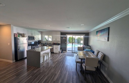 Las Vegas Casa | Exceptional Home with Modern Luxury and Convenience