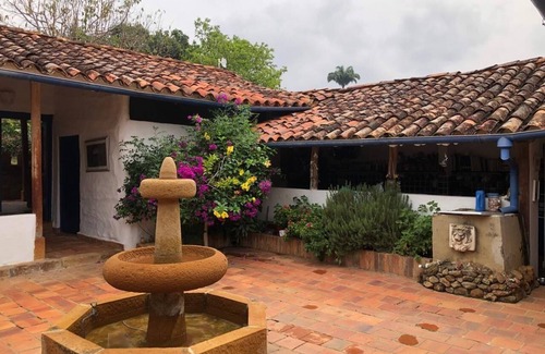 Barichara Casa | Exceptional House: Stylish, spacious, Central, Steps from Plaza and Restaurants