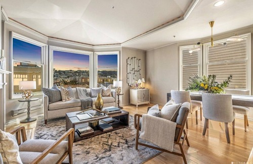 Marina District Condominio | Exceptional Marina Home