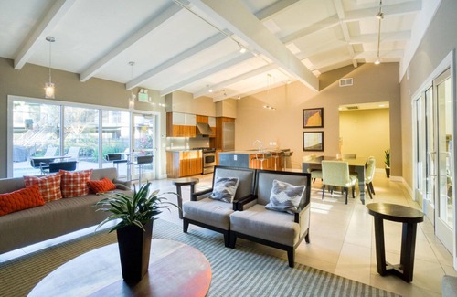 Cuernavaca Apartamento | Exceptional Mountain View 2BR w/ Gym & Pool, nr Museums, by Blueground