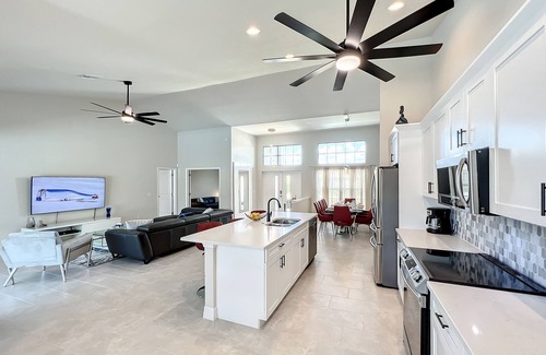 Trafalgar Casa | Exceptional New Villa Hidden Pearl