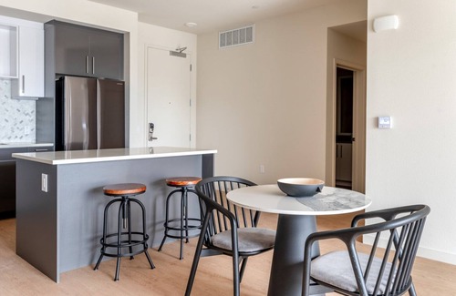 Piedmont Avenue Apartamento | Exceptional Oakland 1BR w/ Gym & Courtyard, nr Shopping, by Blueground