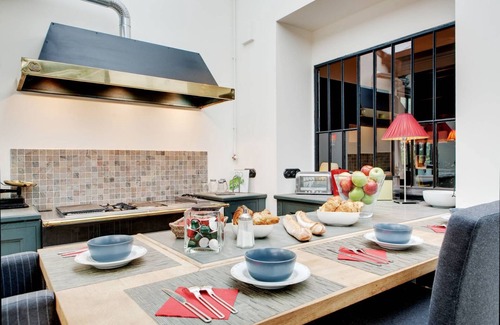 Jardin des plantes Apartamento | EXCEPTIONAL PARISIAN LOFT: SPACIOUS RETREAT IN TRANQUIL COURTYARD – 240 SQM
