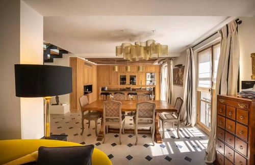 Saint-Germain-des-Pres Apartamento | La Terrasse Royale – Iconic Views from St Germain’s Finest