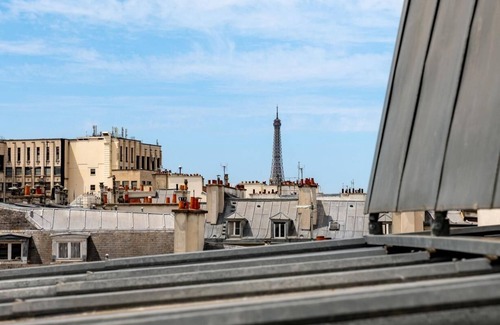 Saint-Germain-des-Pres Apartamento | La Terrasse Royale – Iconic Views from St Germain’s Finest
