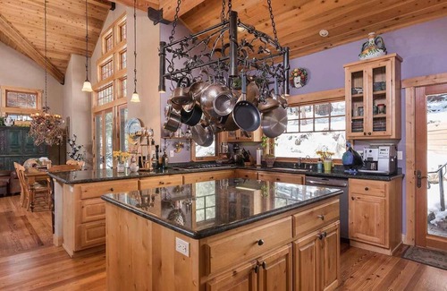 Olympic Valley Casa | Valor excepcional este verano !! Impresionante mascota amigable Squaw Valley Home