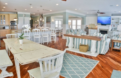 Wrightsville Beach Casa | Excepcional casa frente al mar con piscina en el corazón de Wrightsville Beach
