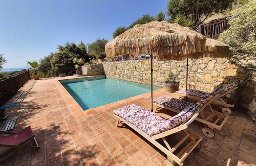 La Cadiere-d'Azur Casa | Exceptional villa with sea view, pool and sauna – Absolute tranquility