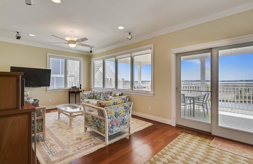 Bethany Beach Casa | EXCEPTIONAL VACATION HOME! Gorgeous Water Views, Outdoor Community Pool & much more! Book Today!!!