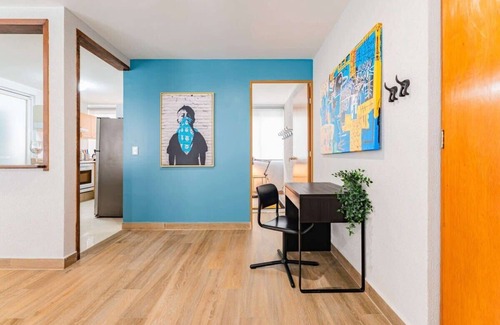 Colonia Roma Condominio | Exciting Central Roma Condo, Parque Mexico 550m!