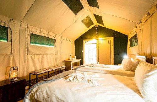 Thorny Bush Game Reserve Cabina | EXCITING UPDATE - BUNDOX SAFARI LODGE HAS MOVED