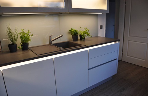 Wilschenbruch Apartamento | Excl. Apartamento en Lüneburg, amplio balcón orientado al sur con vistas al bosque, cerca del casco antiguo