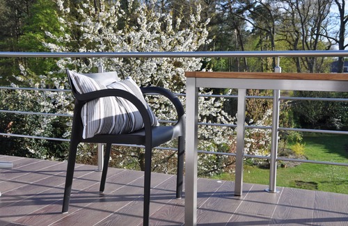 Wilschenbruch Apartamento | Excl. Apartamento en Lüneburg, amplio balcón orientado al sur con vistas al bosque, cerca del casco antiguo
