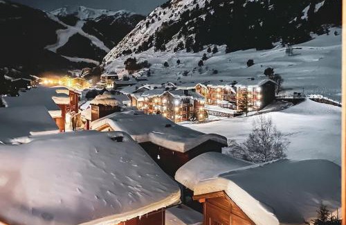 Soldeu Casa | Exclusiva Cabaña en Incles - Vistas al Valle & Pistas de Ski Grandvalira - Free Parking