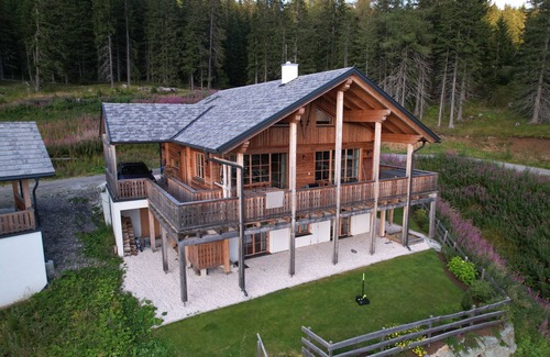 Lachtal Chalet De Esquí | Exclusive 200 m² Luxury Chalet with Whirlpool & Sauna – Pure Relaxation