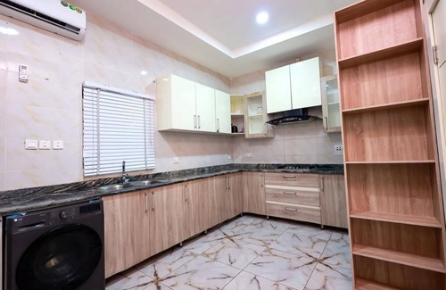 Ofin Apartamento | Exclusive 3-Bed Apartment in Lagos