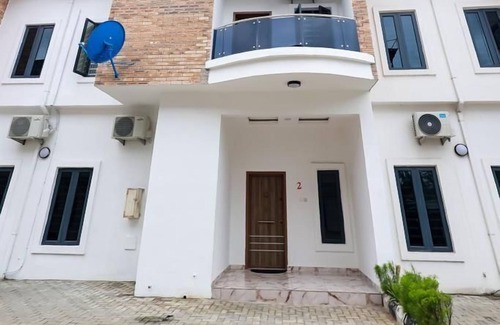 Ofin Apartamento | Exclusive 3-Bed Apartment in Lagos