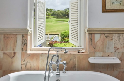 Halcyon Heights Villa | Beautiful 4 bedroom villa for friends and family