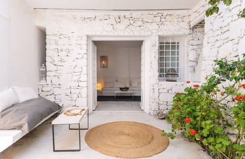Psarou Villa | Exclusive Above Nammos Villa | Villa Mystique | Overlooking Famous Nammos Bar/Restaurant | Infinity Pool | Outdoor Bar and BBQ | Mykonos