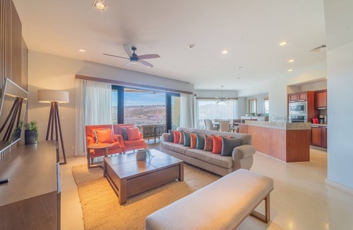 La Paz Villa | Exclusive Access to 2 Beach Clubs and Golf Cart