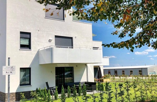 Großraschen Condominio | Exclusivo apartamento en el lago Großräschen con terraza
