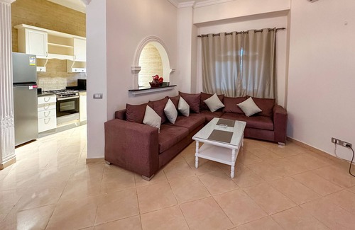 Village Road Apartamento | Exclusive apartment with private garden area and big swimming pool
