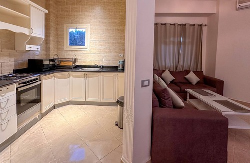 Village Road Apartamento | Exclusive apartment with private garden area and big swimming pool