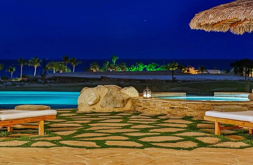 Cabo San Lucas Villa | Exclusive Beachfront Villa with Private Pool Awaits You