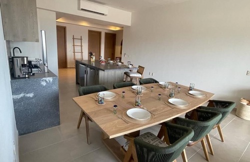 Loreto Apartamento | Exclusive beachfront condo by the TPC Danzante Bay