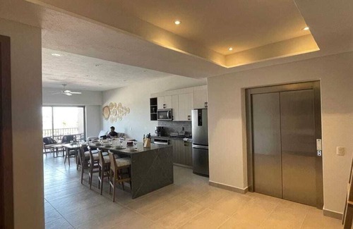 Loreto Apartamento | Exclusive beachfront condo by the TPC Danzante Bay