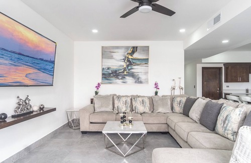 La Choya Casa | Exclusive: Casa Atardecer with Stunning Laguna Views at Islas Del Mar