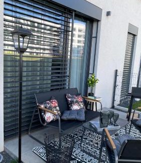 Trnava Apartamento | Exclusive City Apartment & Garden Bliss & Near Center & Free Parking