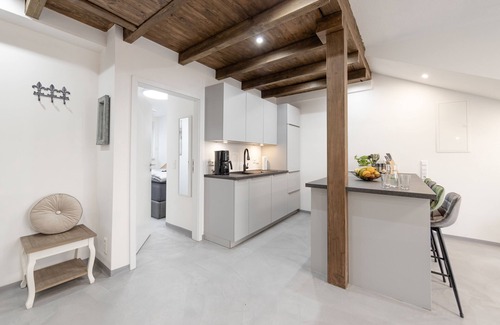 Wollmatingen Apartamento | Exclusive (DG) new-build vacation apartment with distant views