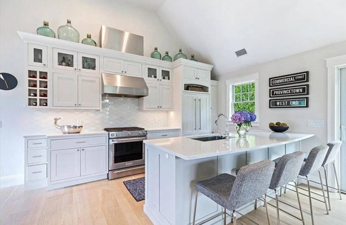 Provincetown Casa | Exclusive Enclave Set In Desirable West End Of Provincetown