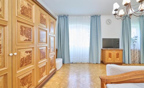 Baden Apartamento | Exclusive Entry: Cozy Guestroom