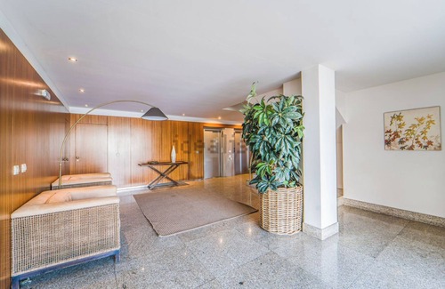 Portela Apartamento | ¡Piso exclusivo, familiar con piscina privada, jardines y parque infantil!