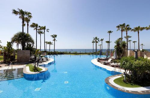 New Golden Mile Casa | Exclusive frontline beach penthouse