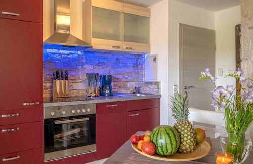 Schalkenmehren Casa | Apartamento vacacional con vista al volcán