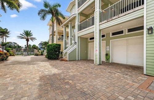 Indian Rocks Beach Casa | Exclusive Isla Bonita