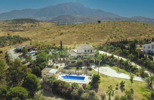 Vinuela Casa | Exclusive Lakeside Villa | Private Pool & Total Privacy