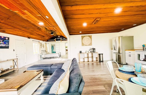 Smith River Otro | ¡Cabaña, RV y Casa de Lujo con Piscina Interior Privada Climatizada!