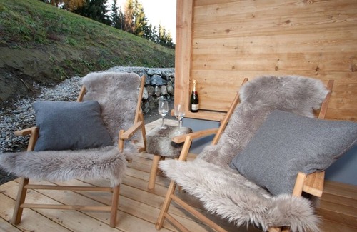 Haus Chalet De Esquí | Exclusivo lodge de montaña con sauna, spa al aire libre, chimenea y hermoso jardín.