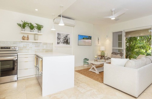 Speightstown Apartamento | Exclusive one bedroom apartment, a few steps from the Caribbean Sea