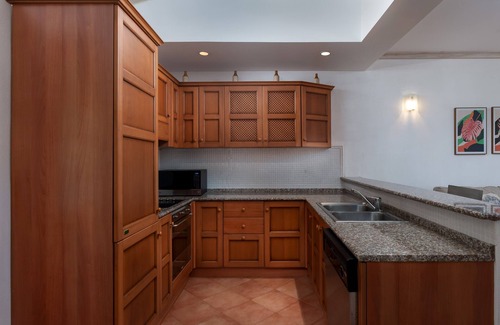 Merlin Bay Condominio | Exclusive Penthouse Apartment Sugar Hill Estate Ocean Views and Beach Membership